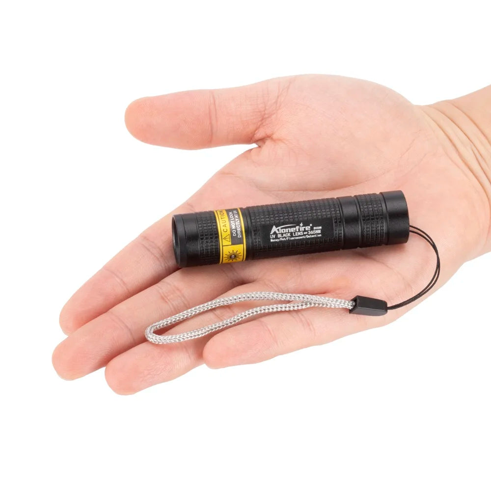 365nm UV Flashlight – Mini Blacklight – product photo 5 of 7